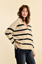 Load image into Gallery viewer, Polo Style Sweater - Navy / Off White
