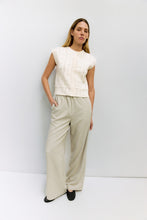 Load image into Gallery viewer, Linda Sweater Vest
