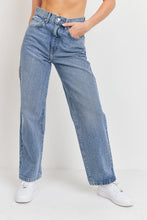 Load image into Gallery viewer, Relaxed 90&#39;s Straight Jeans
