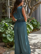 Load image into Gallery viewer, Pure Bliss Satin Set - Hunter Green
