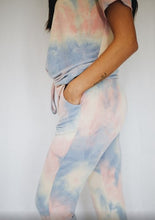 Load image into Gallery viewer, Tie Dye Knit Two Piece Set Mauve

